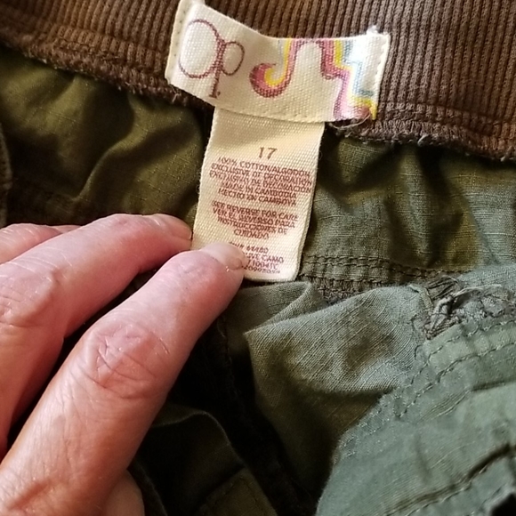 💚Cute camo shorts💚 - Picture 5 of 8